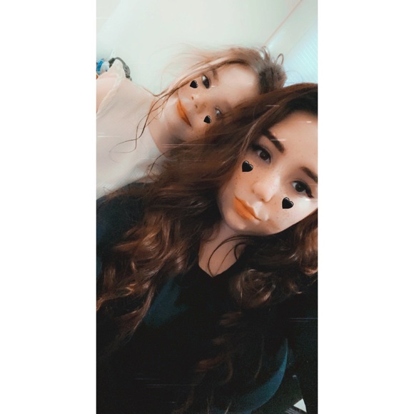 Meet your Posher, Emily - Picture 3 of 15